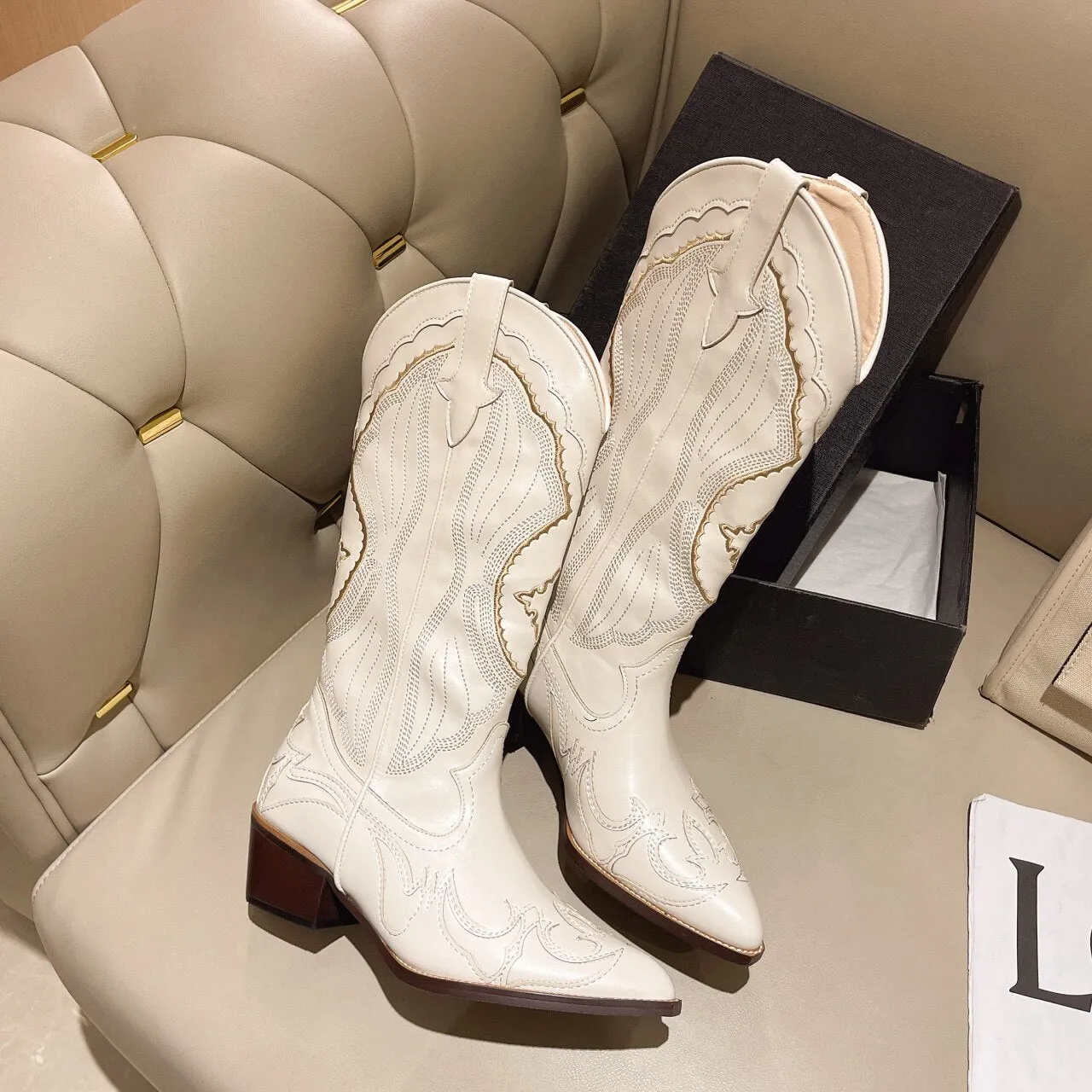 Begonia Embroidered Western Cowboy Boots