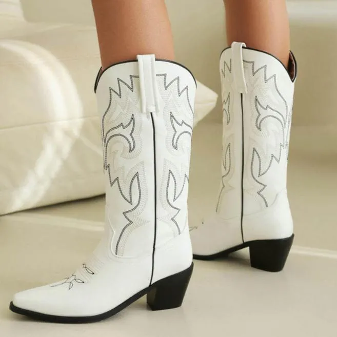 Embroidery cowboy boots under the knee