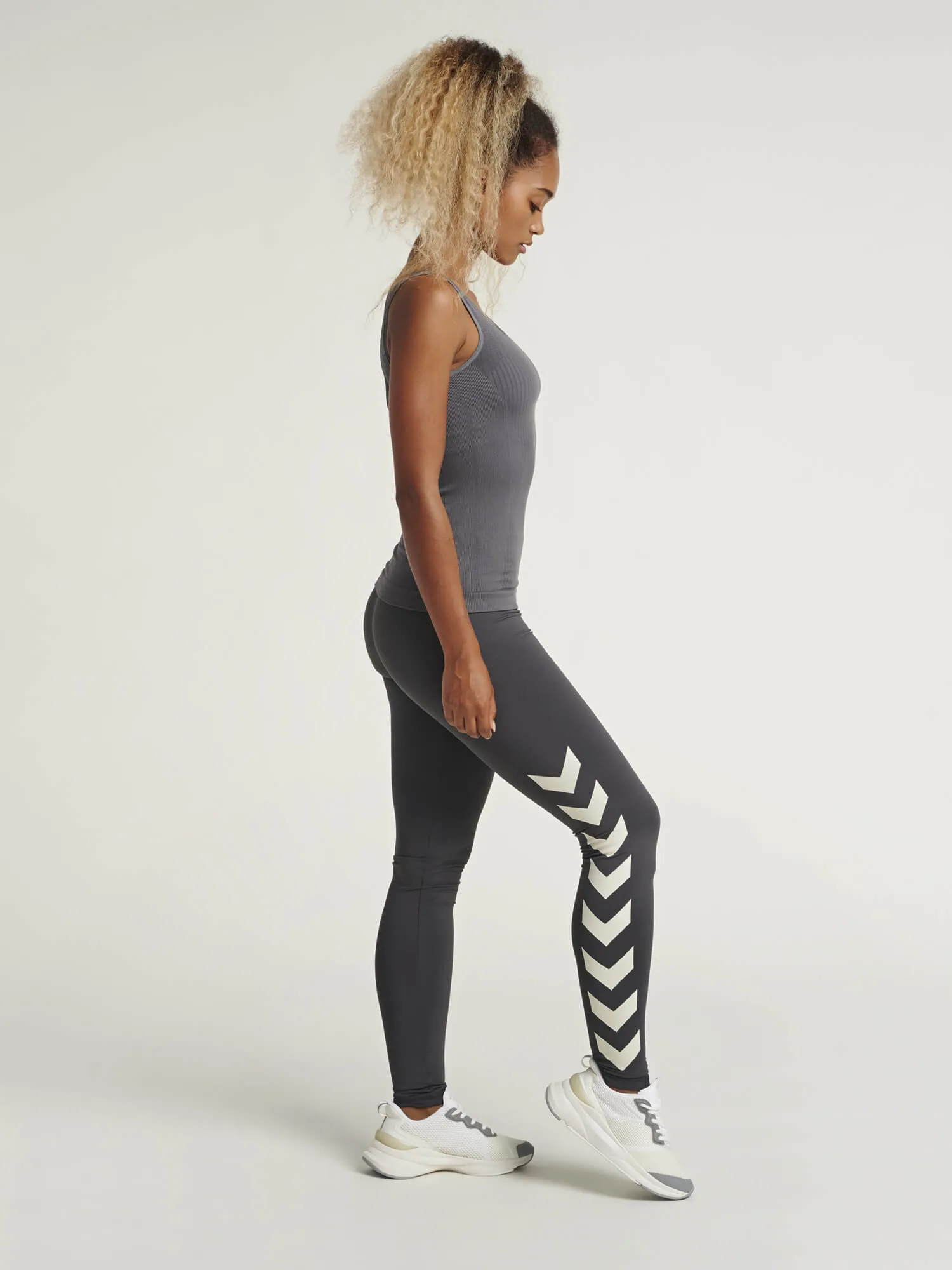 Lily Slim Fit Poly Elastane Tights