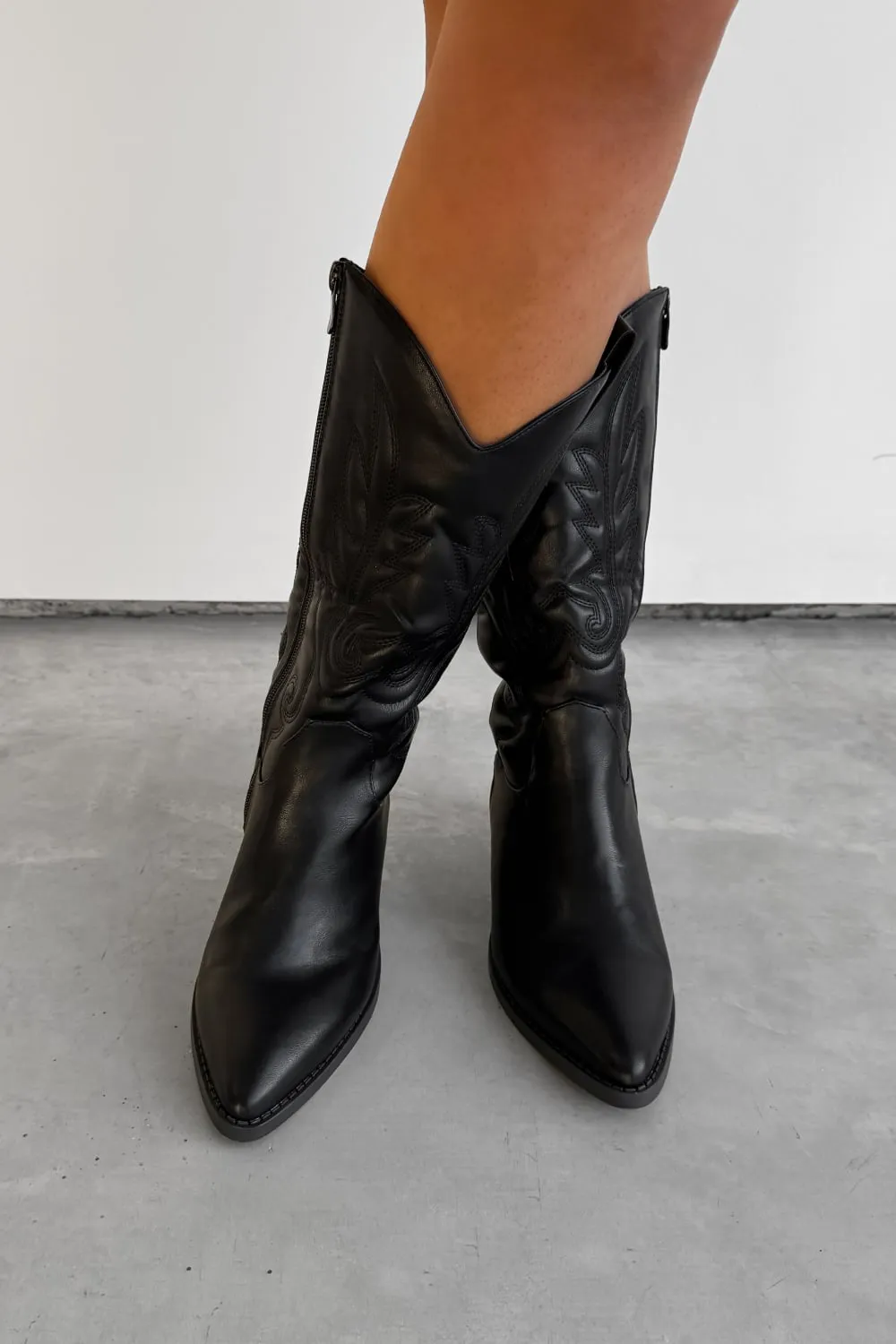 MINA Cowboy Western Ankle Boots - Black