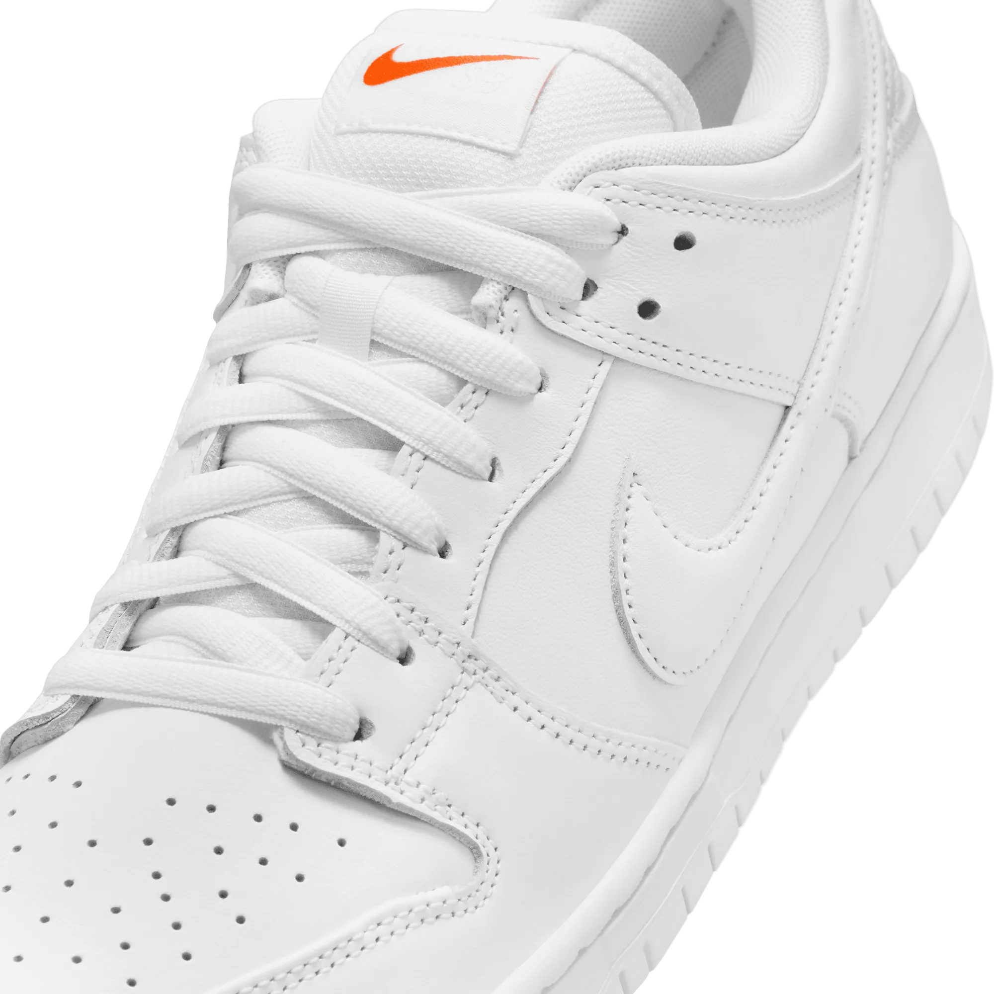Nike SB Dunk Low Pro ISO Skateboard Shoe - White/White-White-White