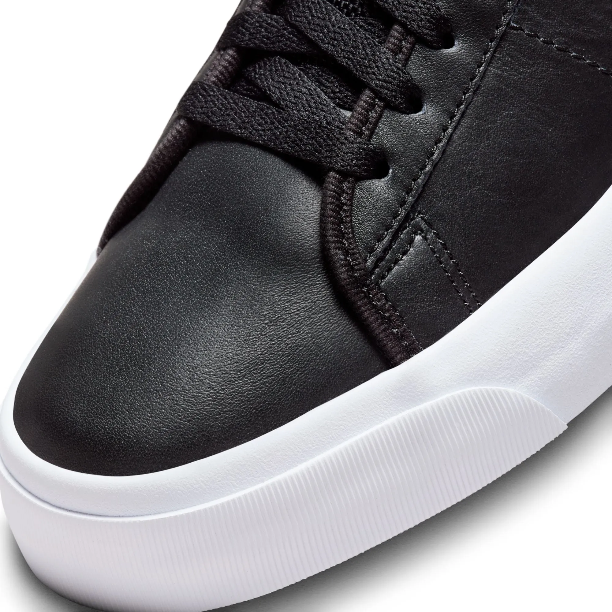 Nike SB GT Pro Blazer Mid Skateboard Shoe - Black/Metallic Silver-University Red