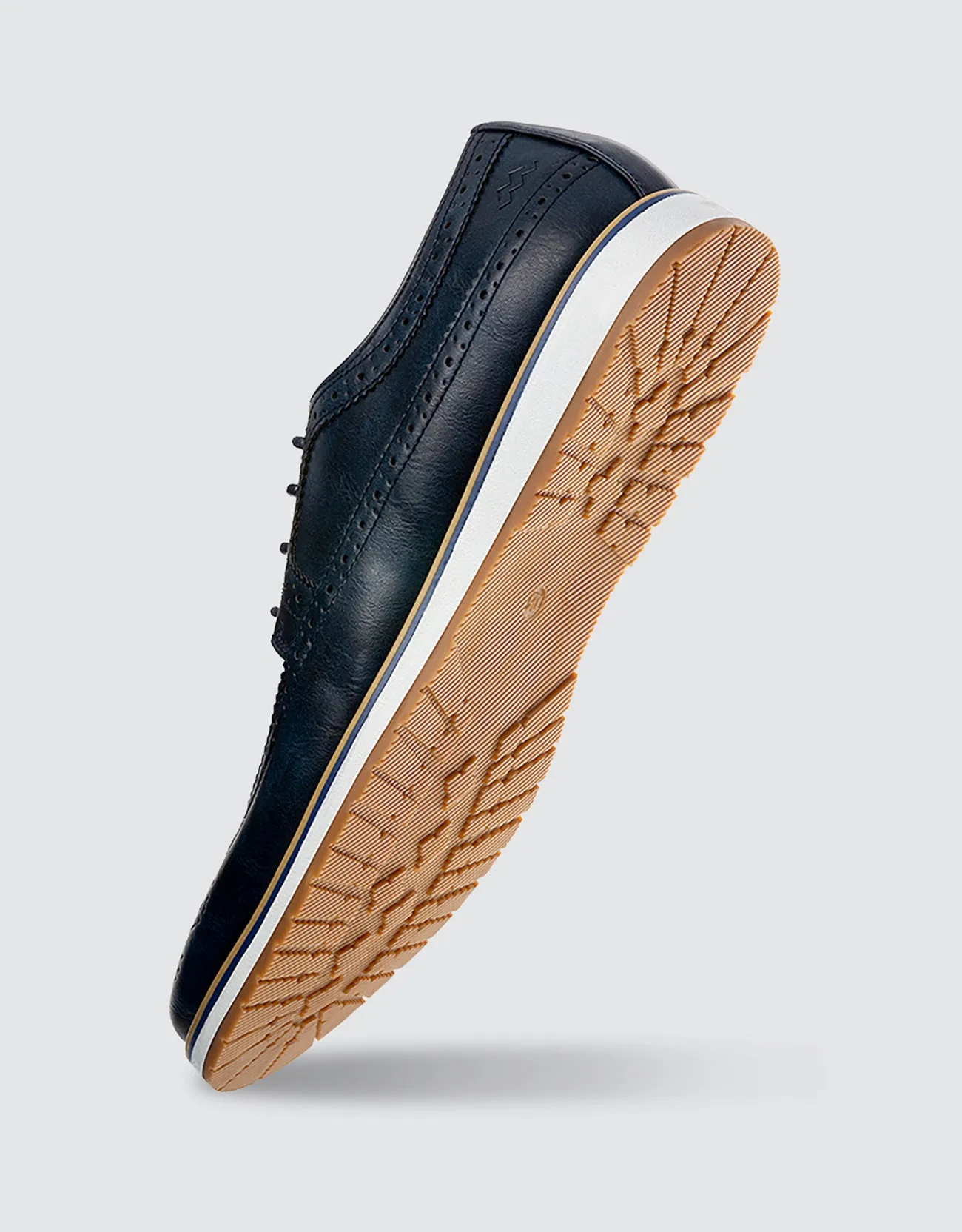 Ornate Wingtip Casual Oxford Shoes