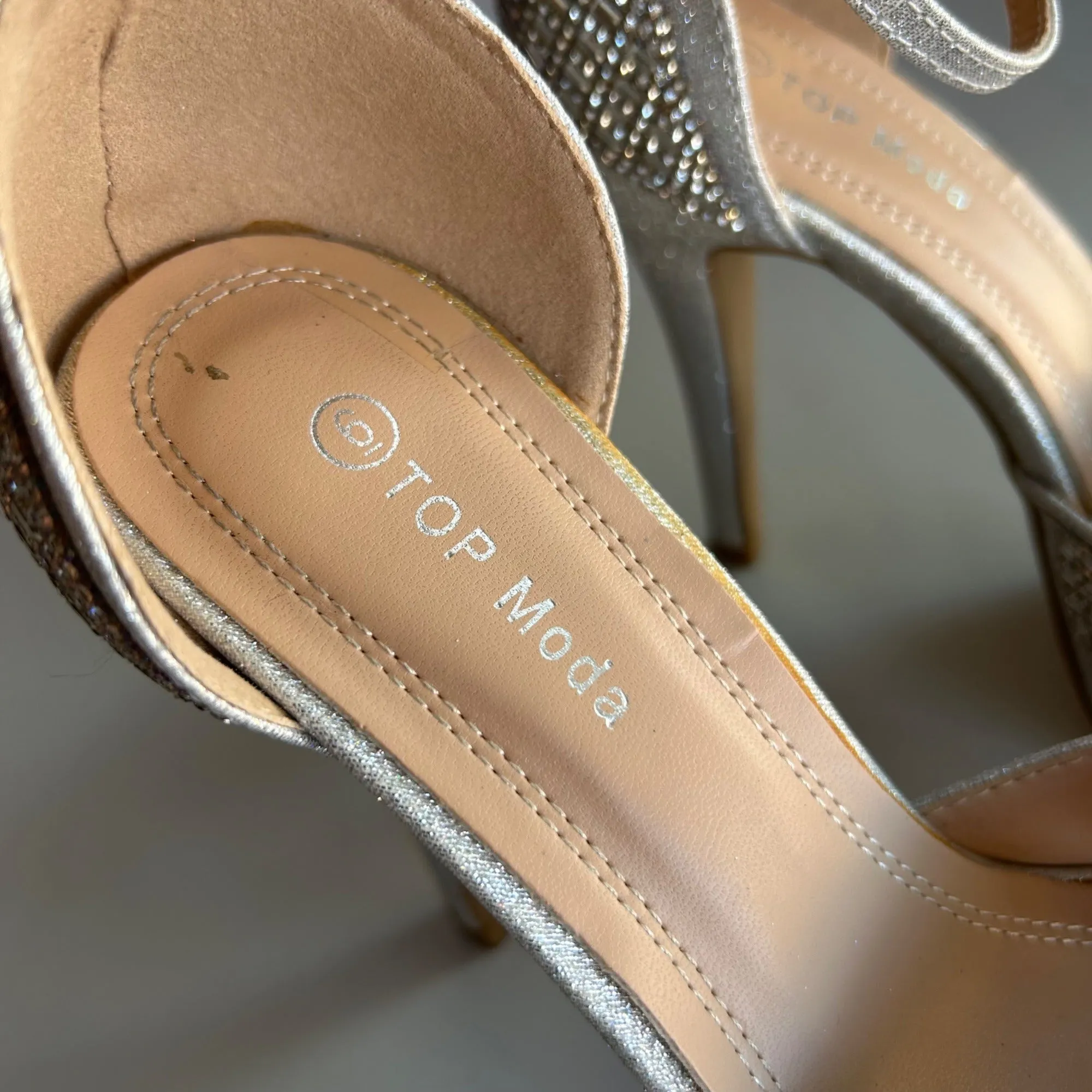 Top Moda Peep Toe Stiletto Platform Silver Embellished 4" Heels Women's Size 6