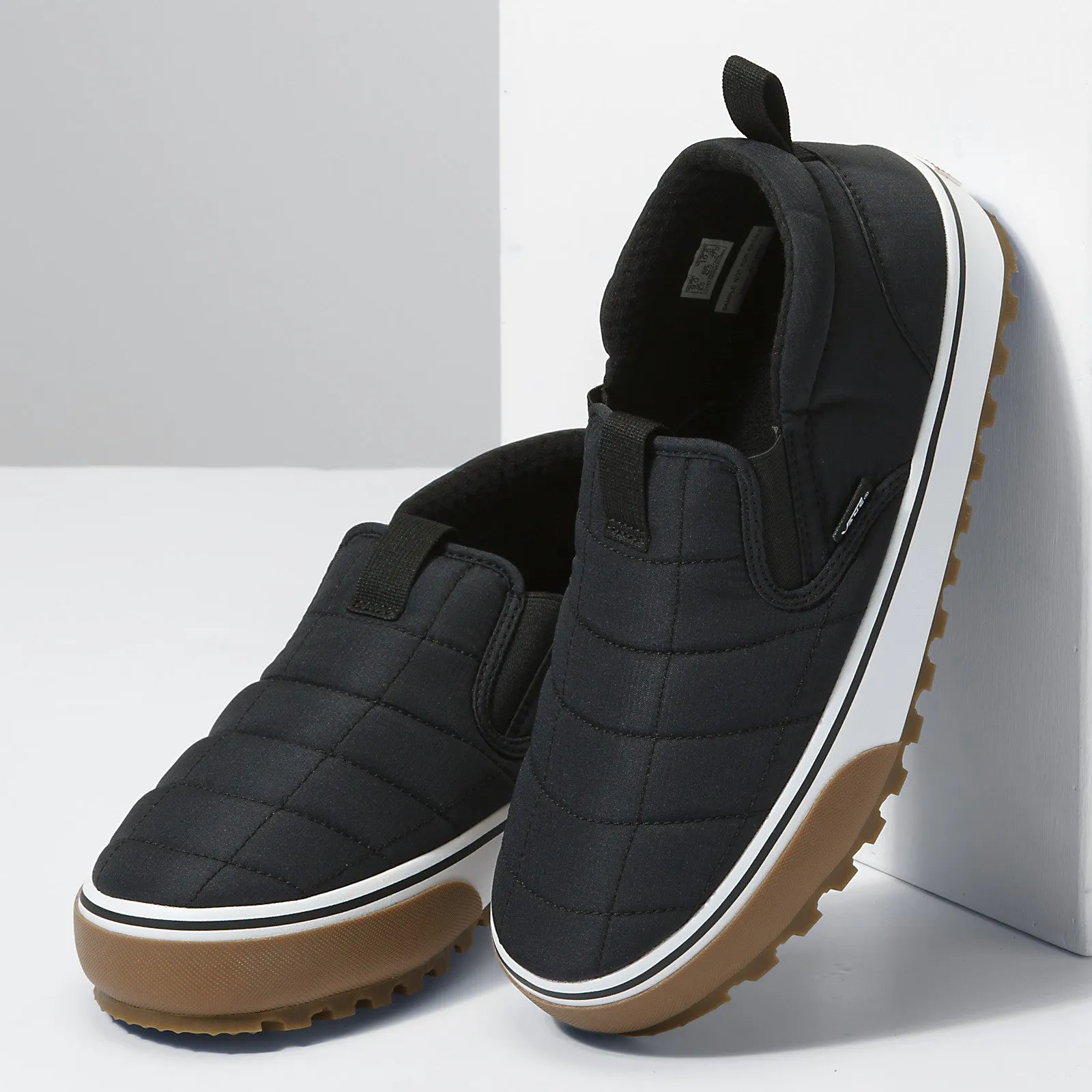 Vans Snow Lodge Mid Slipper - Quilted Black