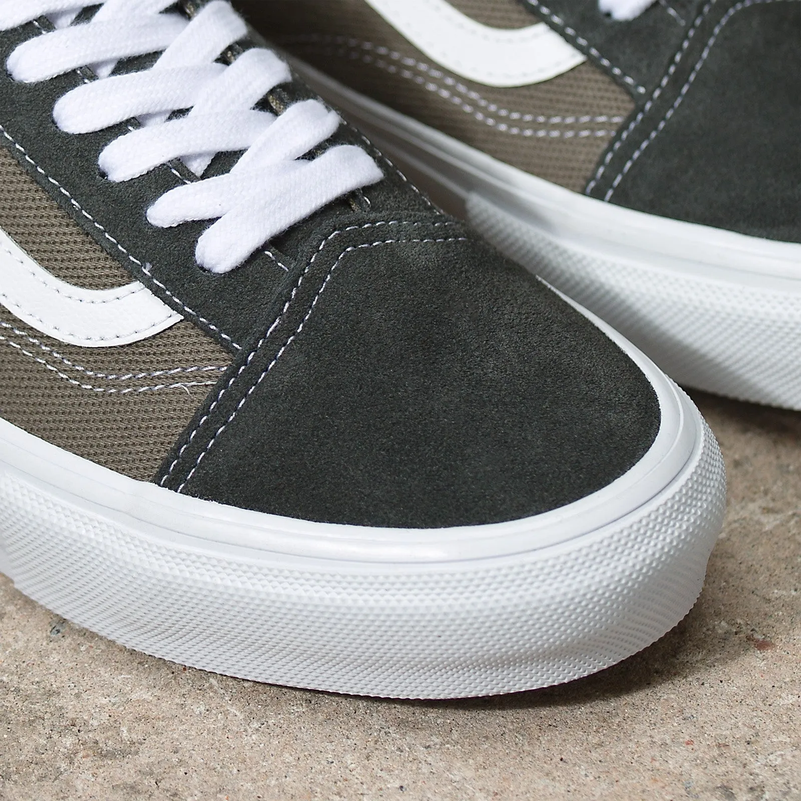 Vans Twill Skate Old Skool Skateboard Shoe - Grape Leaf