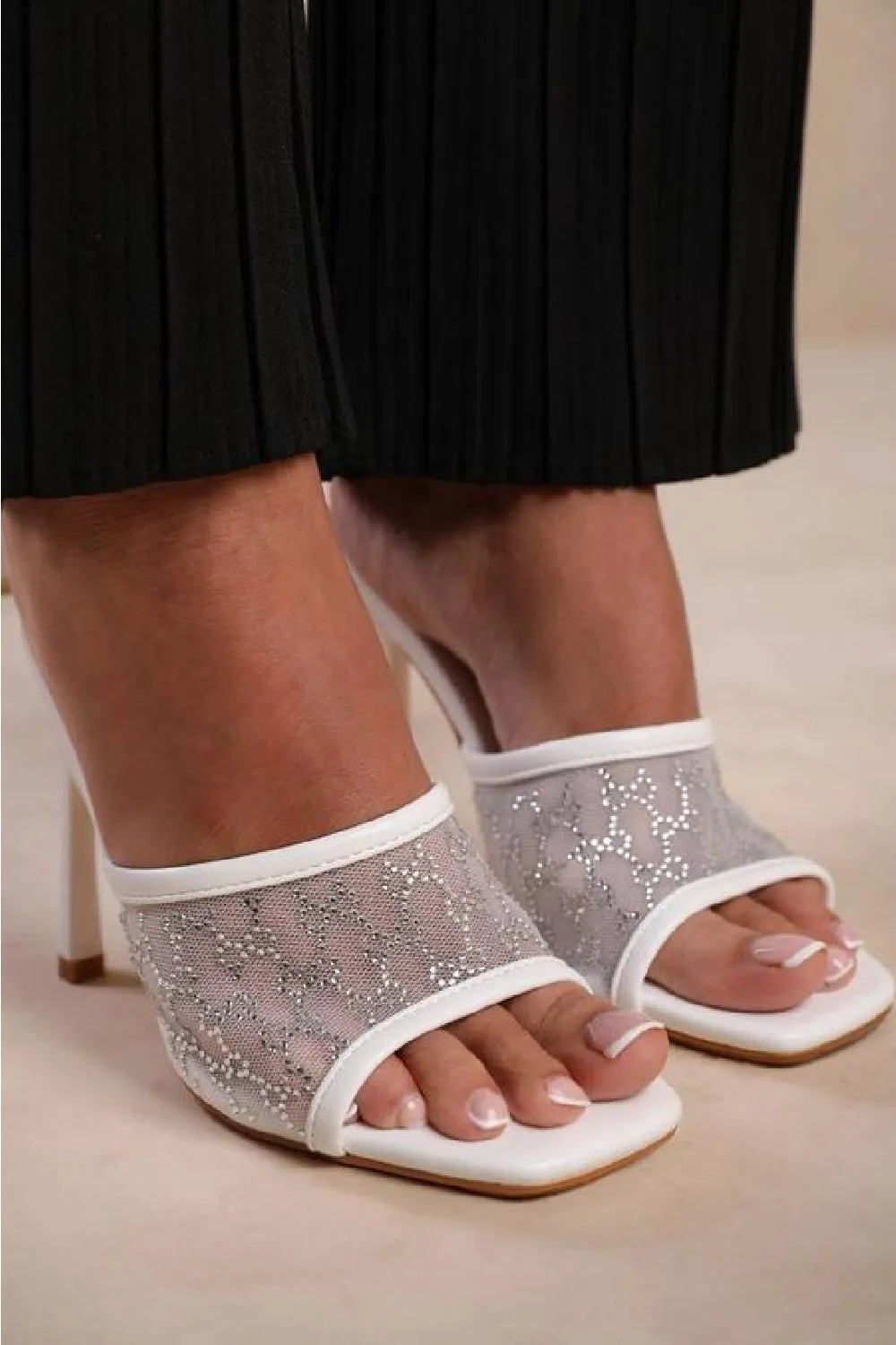WHITE PU SQUARE TOE MULE HEELS