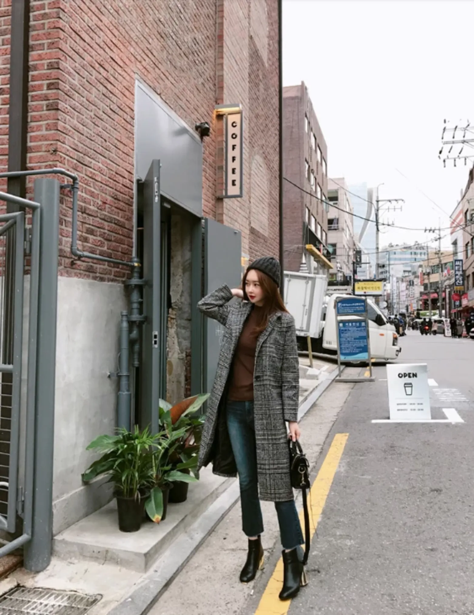 Women's Spring/Autumn Plaid Long Woolen Coat